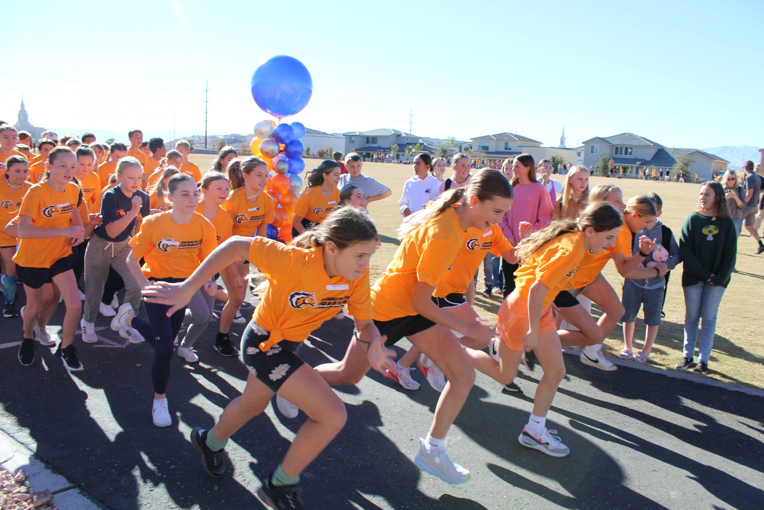 Students running in the Turkey Trot